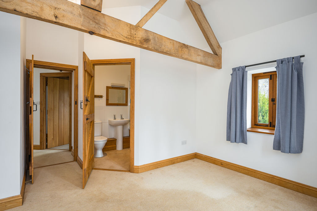 Bedroom with En-Suite- click for photo gallery